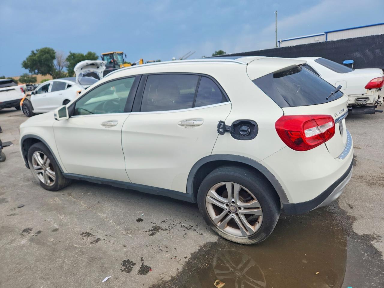 2016 MERCEDES-BENZ GLA 250 4MATIC — снимка 2