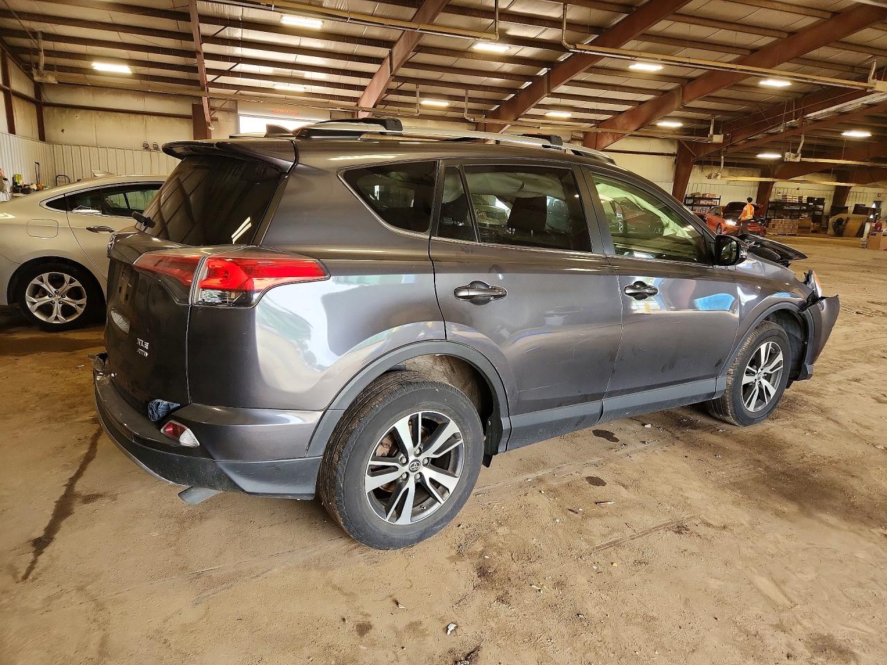 2017 TOYOTA RAV4 XLE — снимка 3