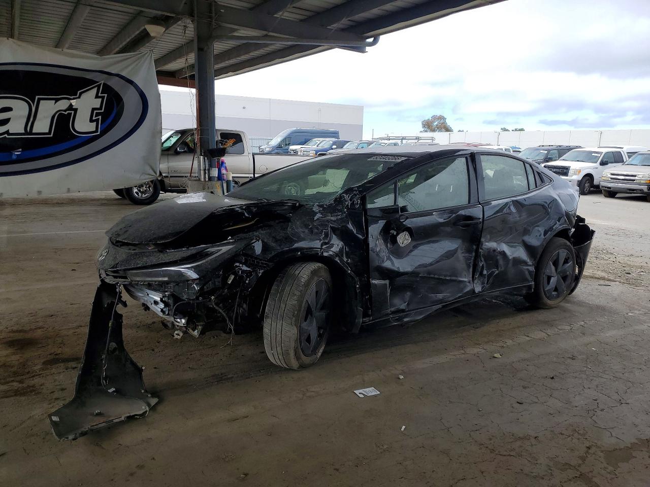 2024 TOYOTA PRIUS LE