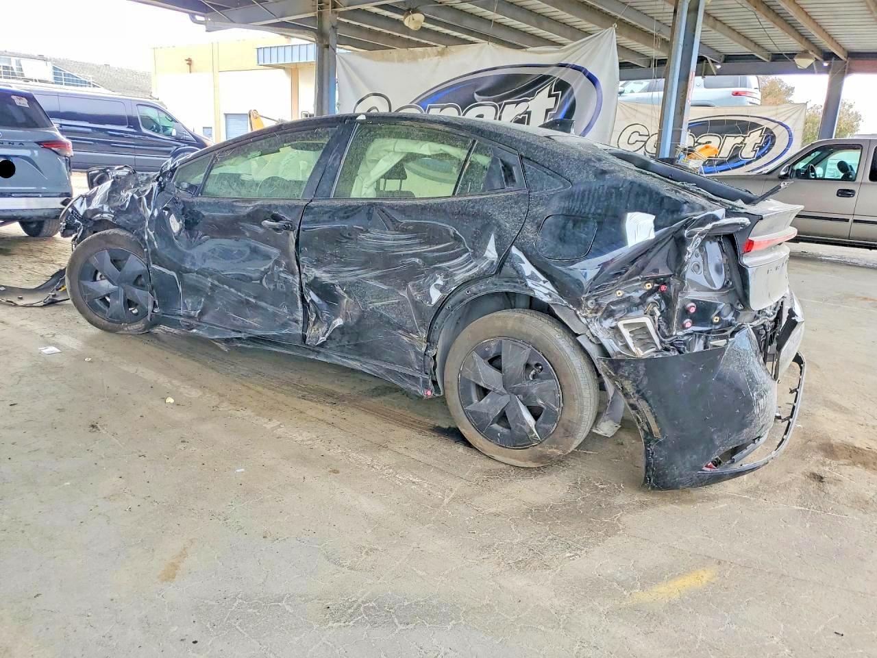 2024 TOYOTA PRIUS LE — снимка 2