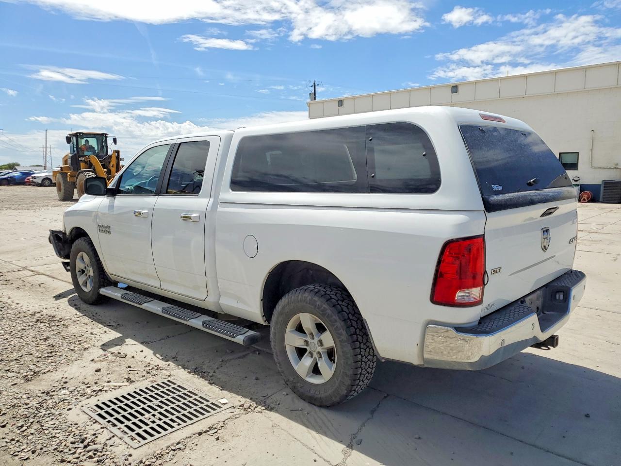 2017 RAM 1500 SLT — снимка 2