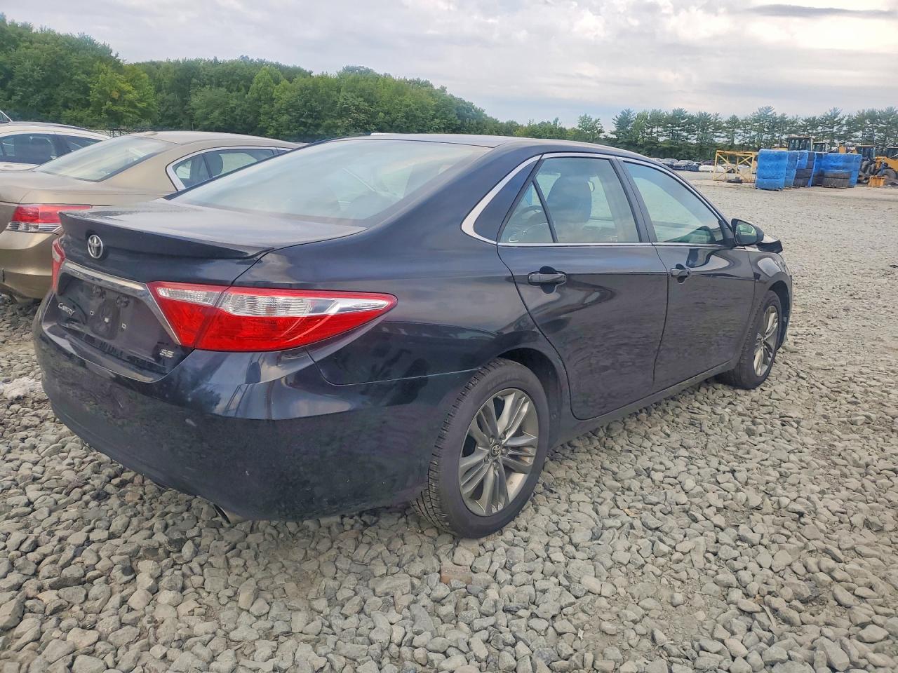 2017 TOYOTA CAMRY SE — снимка 3