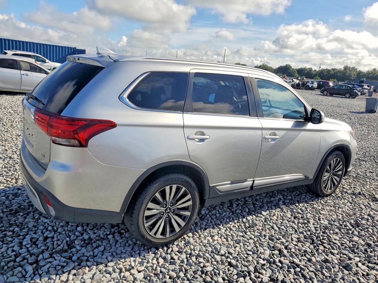 2020 MITSUBISHI OUTLANDER SE — снимка 3