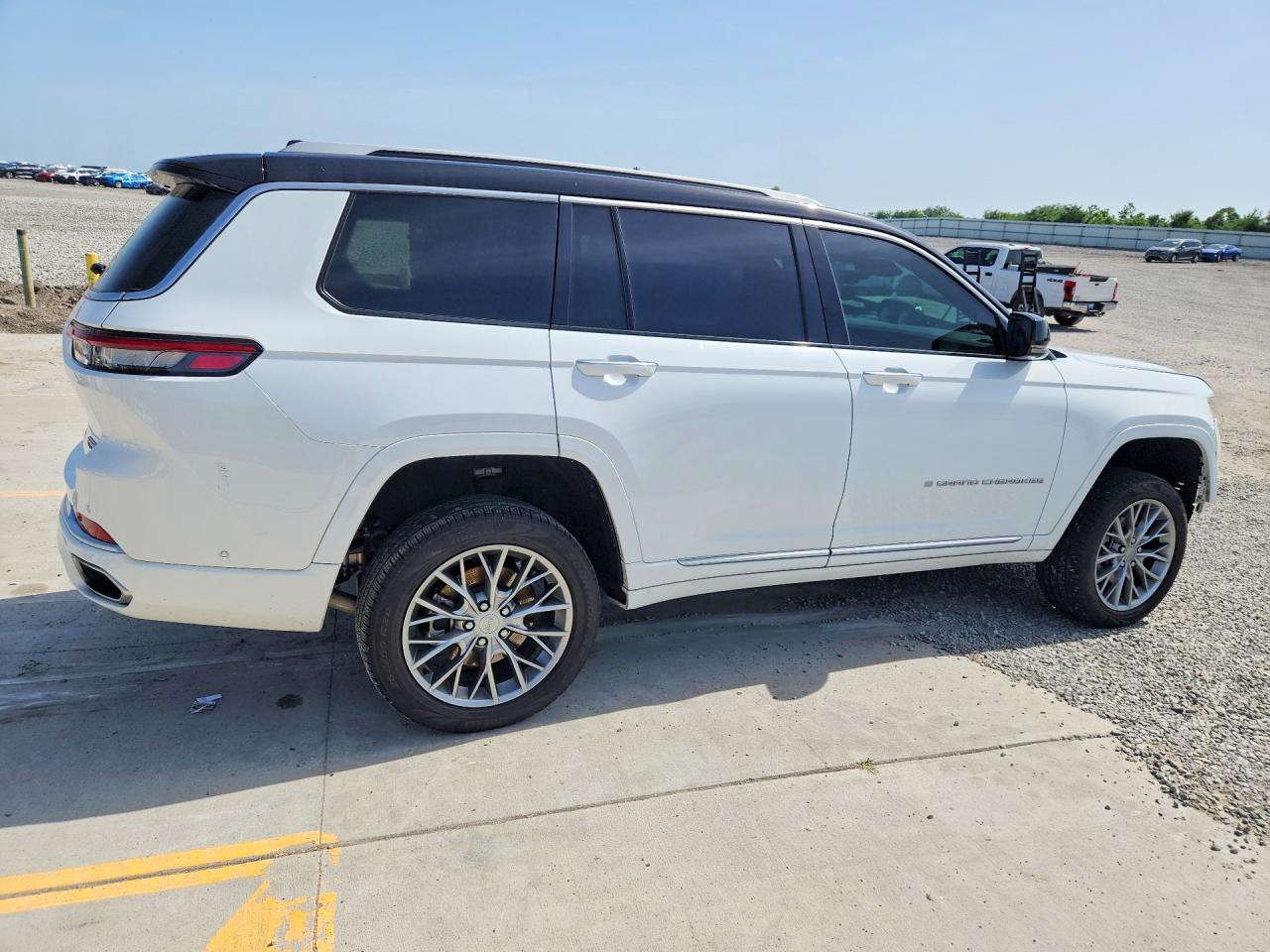 2023 JEEP GRAND CHEROKEE L SUMMIT — снимка 3