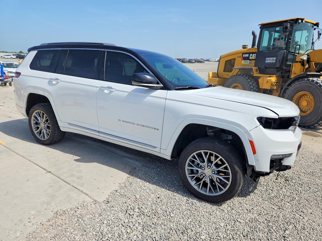 2023 JEEP GRAND CHEROKEE L SUMMIT — снимка 4