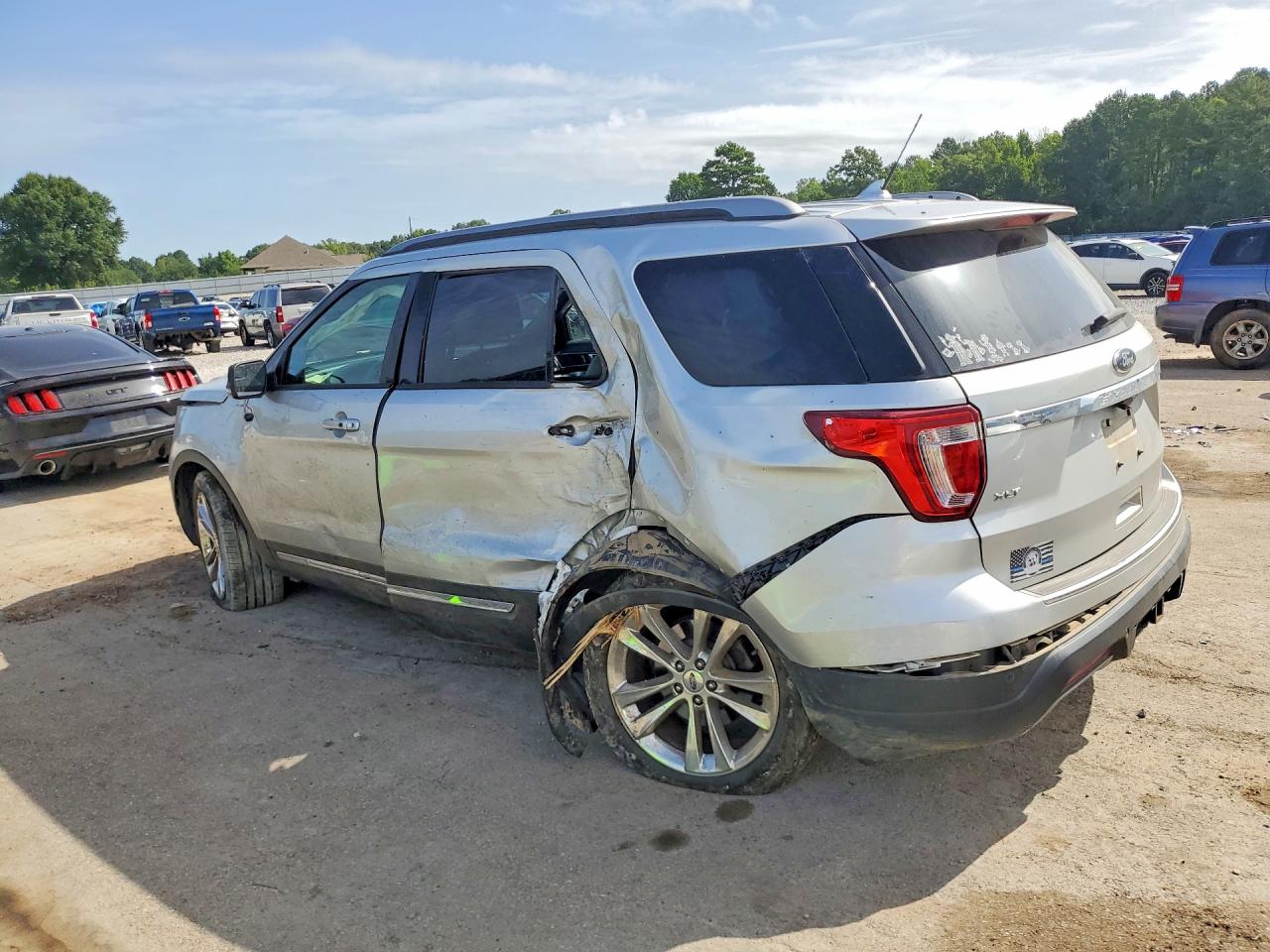 2018 FORD EXPLORER XLT — снимка 2