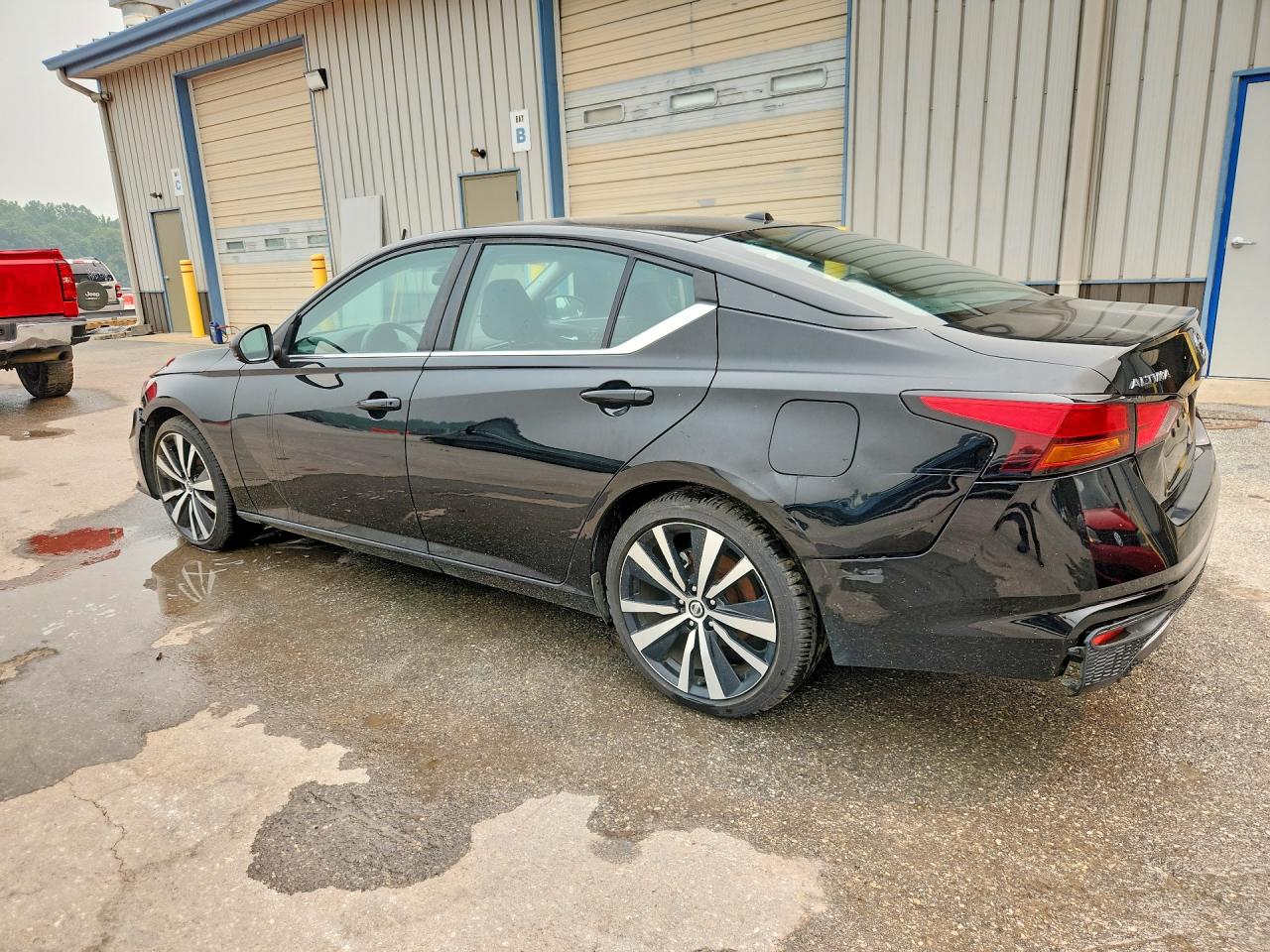 2019 NISSAN ALTIMA SR — снимка 2