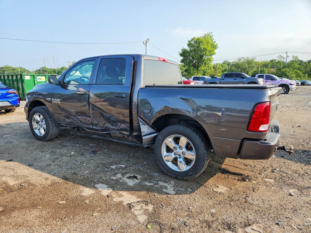 2018 RAM 1500 ST — снимка 2