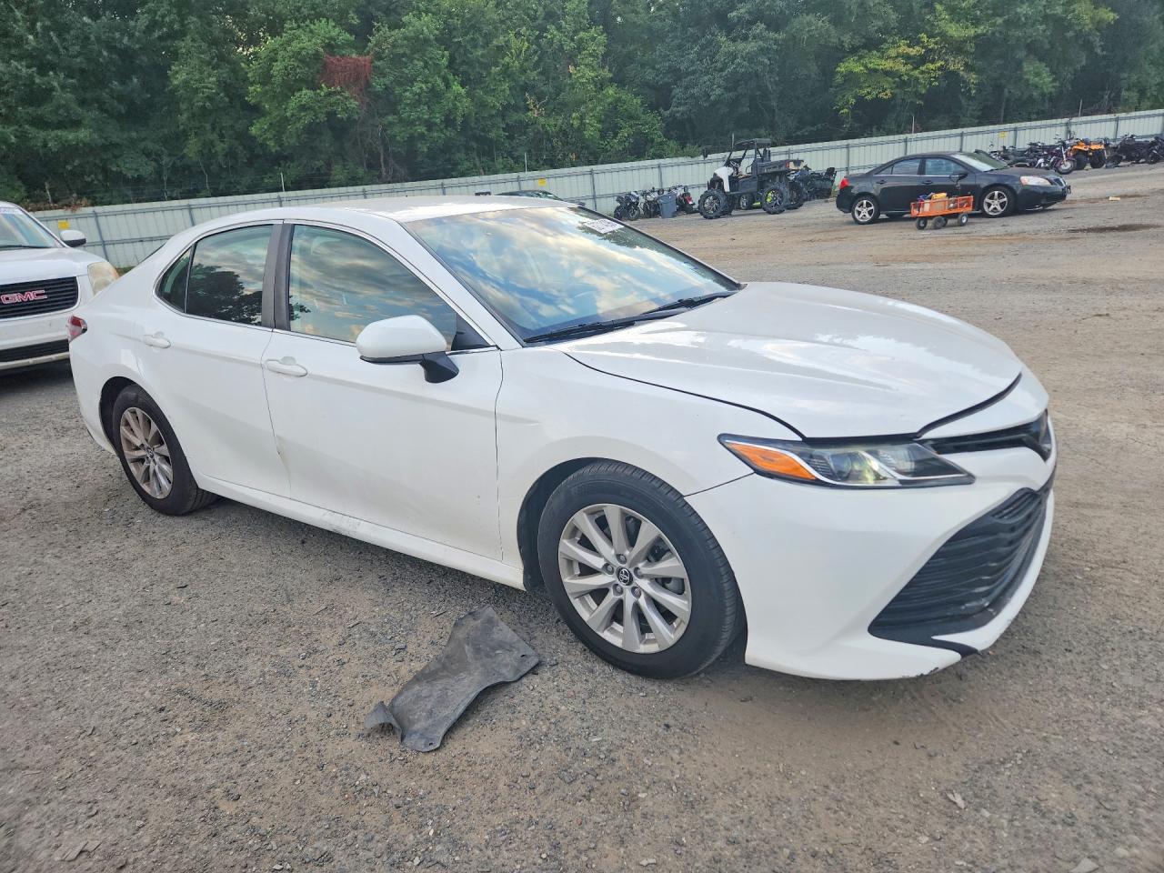 2020 TOYOTA CAMRY LE — снимка 4