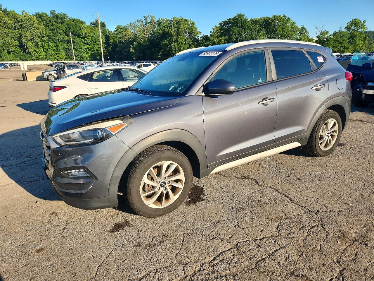 2017 HYUNDAI TUCSON SE