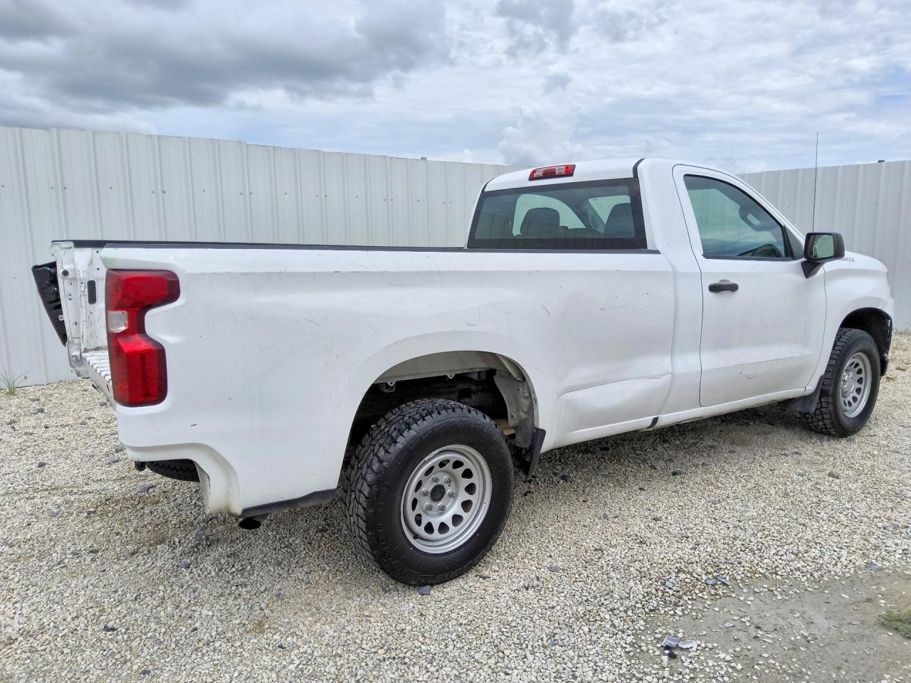 2021 CHEVROLET SILVERADO C1500 — снимка 3