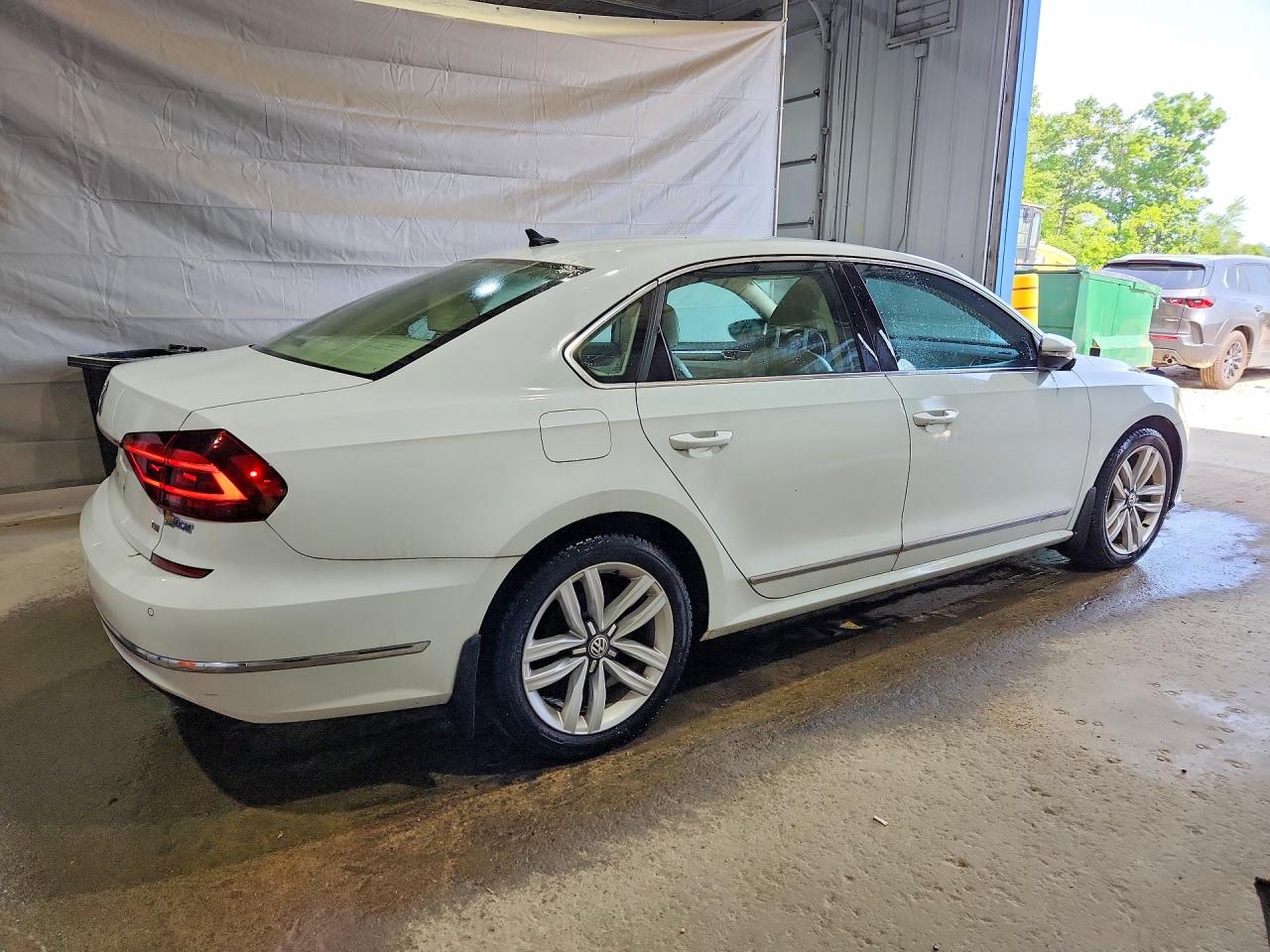 2017 VOLKSWAGEN PASSAT SE — снимка 3