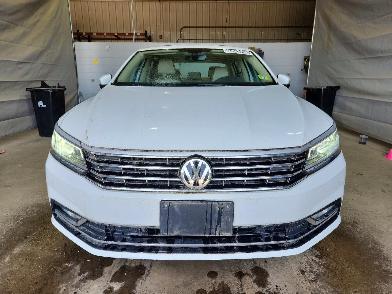 2017 VOLKSWAGEN PASSAT SE — снимка 5
