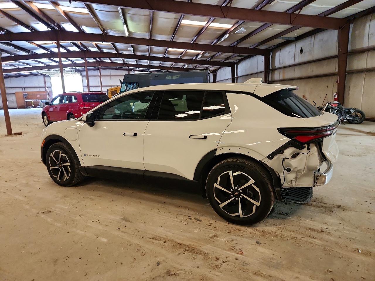 2025 CHEVROLET EQUINOX LT — снимка 2