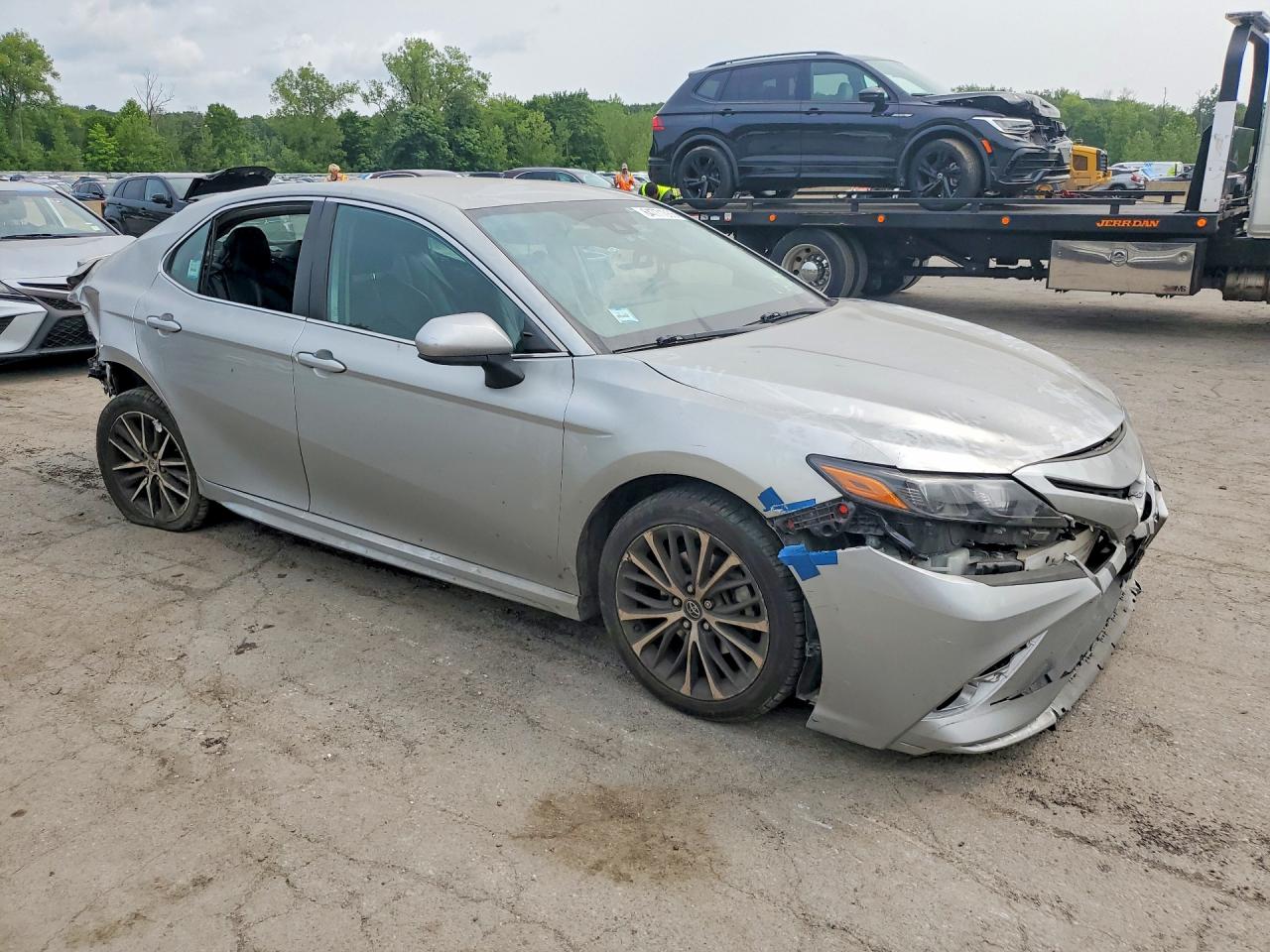 2021 TOYOTA CAMRY SE — снимка 4
