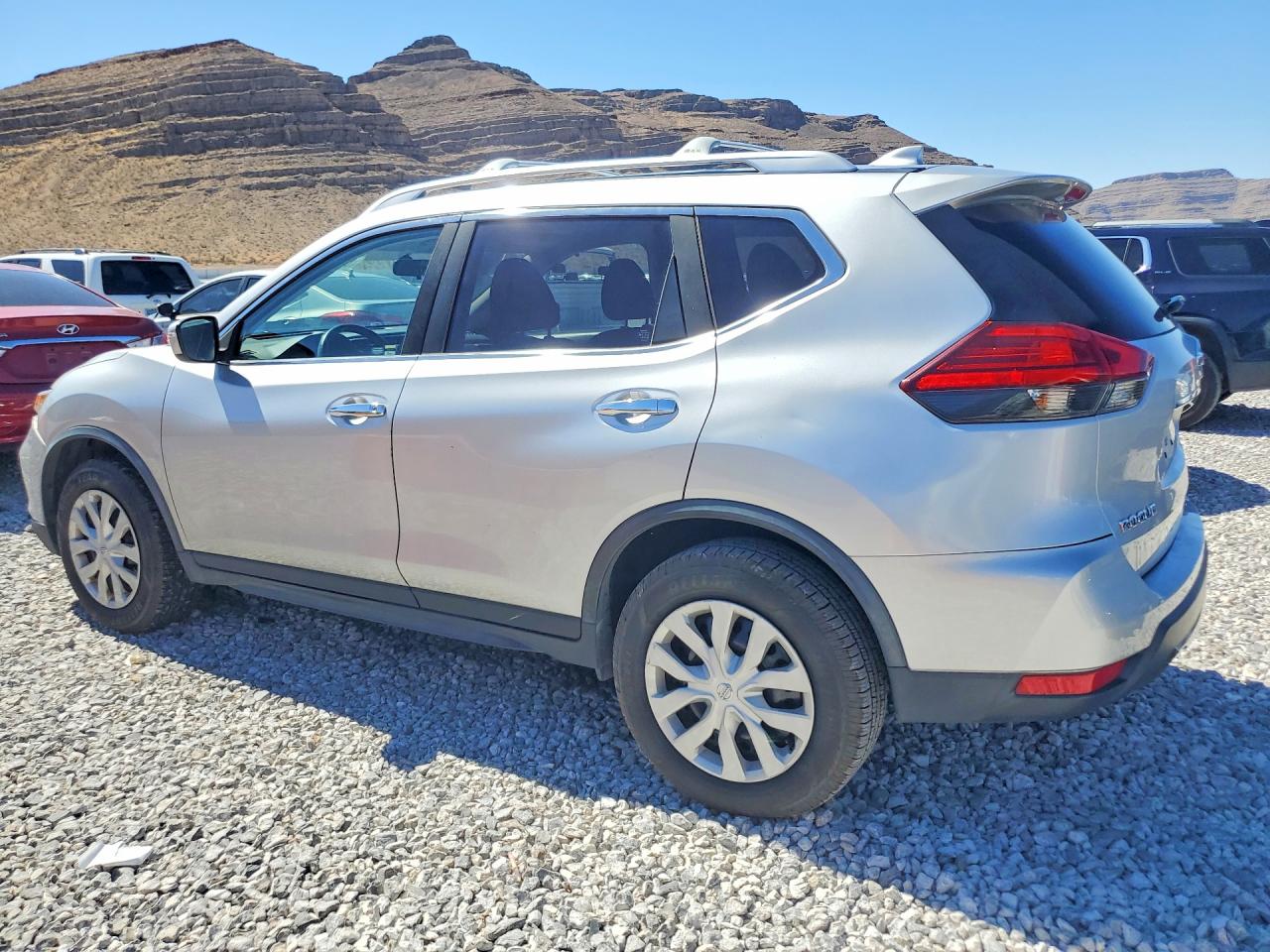 2017 NISSAN ROGUE S — снимка 2