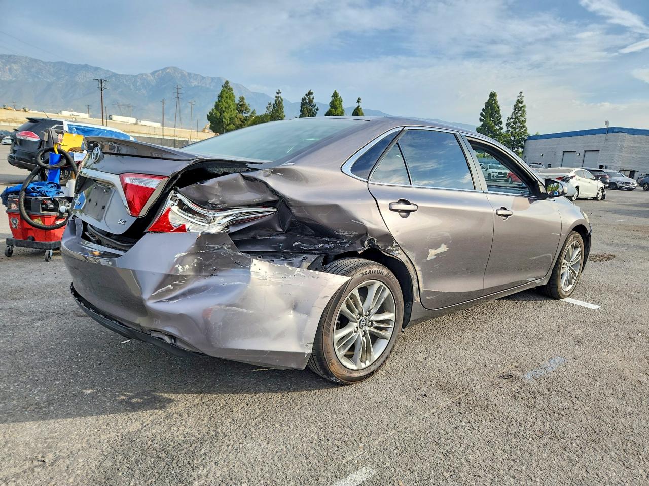 2017 TOYOTA CAMRY SE — снимка 3