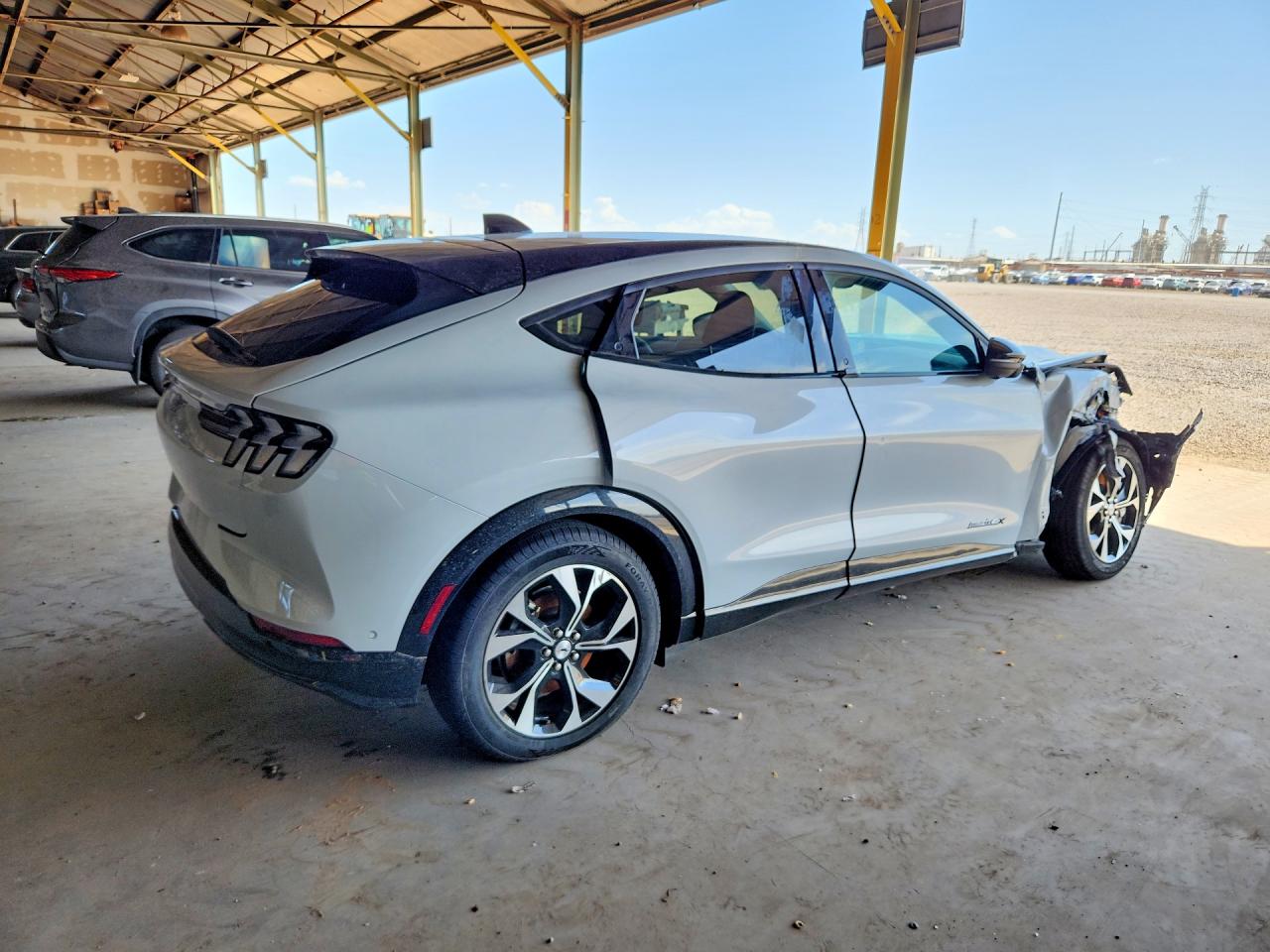 2023 FORD MUSTANG MACH-E PREMIUM — снимка 3