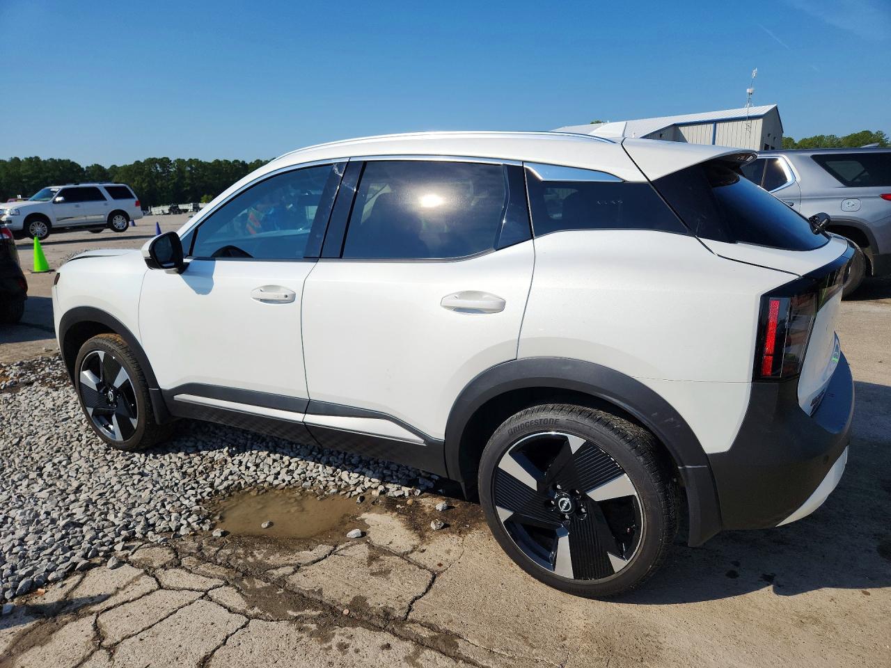 2025 NISSAN KICKS SR — снимка 2