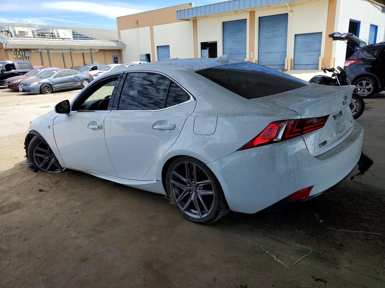 2016 LEXUS IS 200T — снимка 2