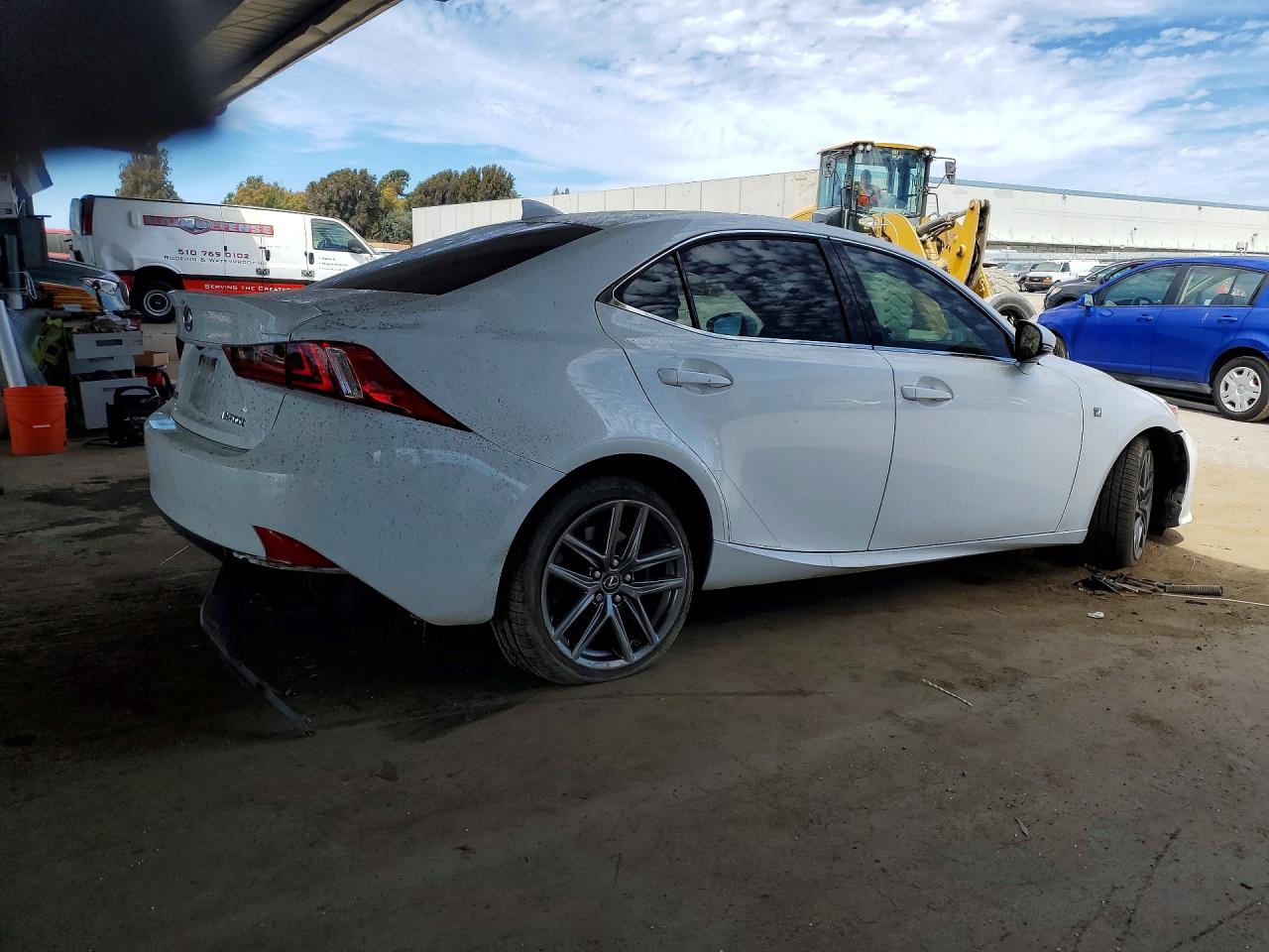 2016 LEXUS IS 200T — снимка 3
