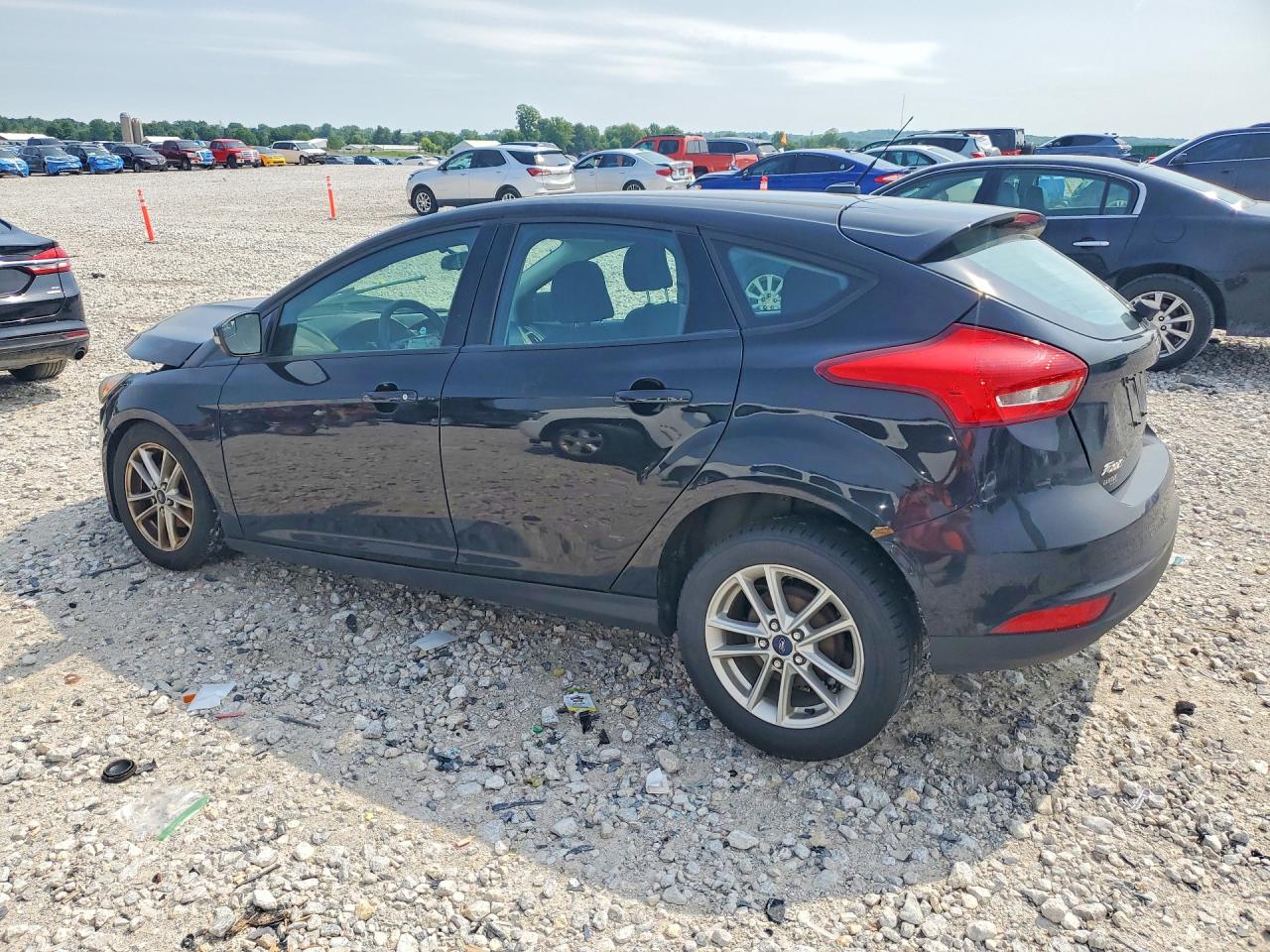 2017 FORD FOCUS SE — снимка 2