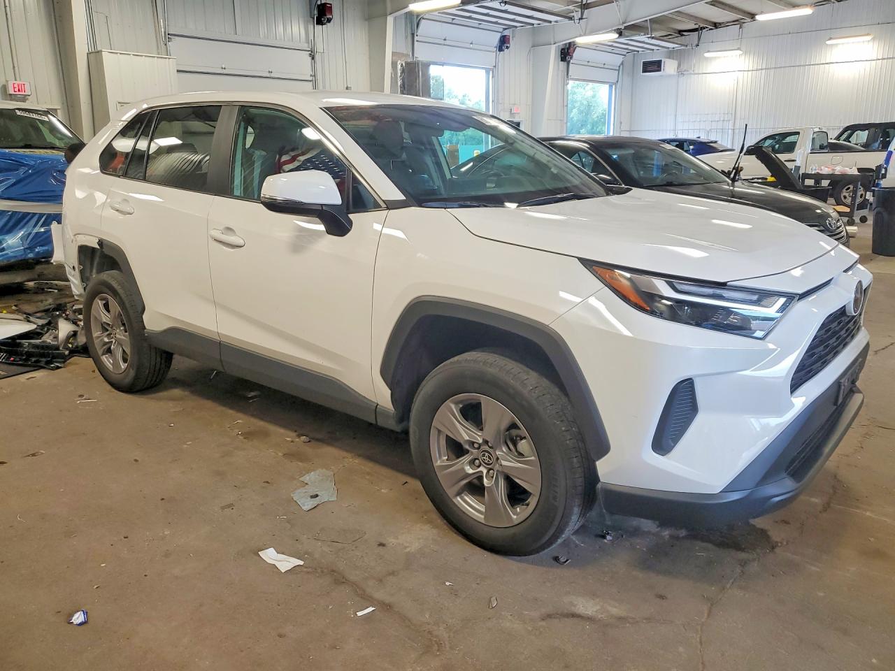 2024 TOYOTA RAV4 XLE — снимка 4