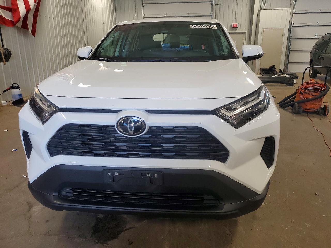 2024 TOYOTA RAV4 XLE — снимка 5