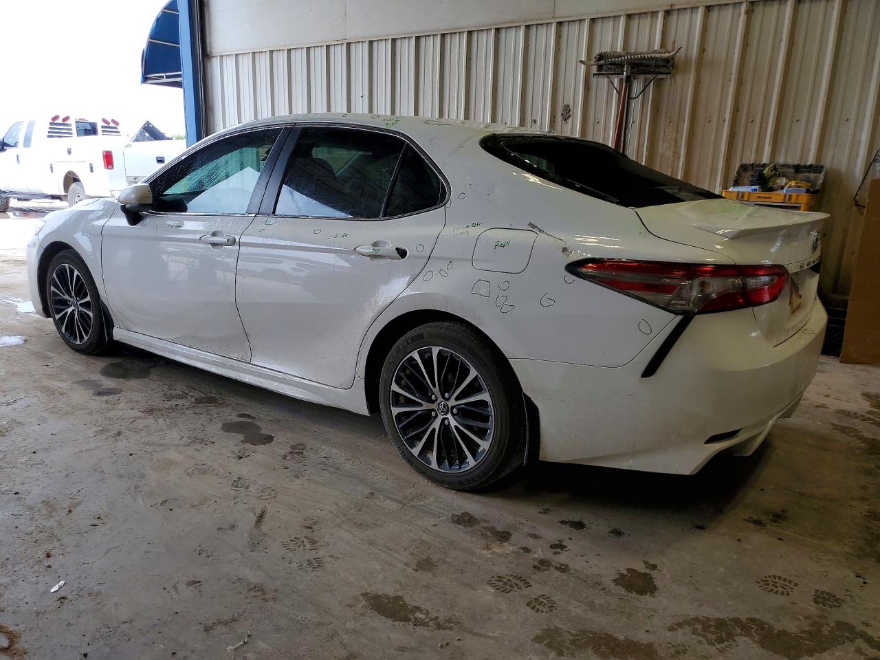 2018 TOYOTA CAMRRY SE — снимка 2