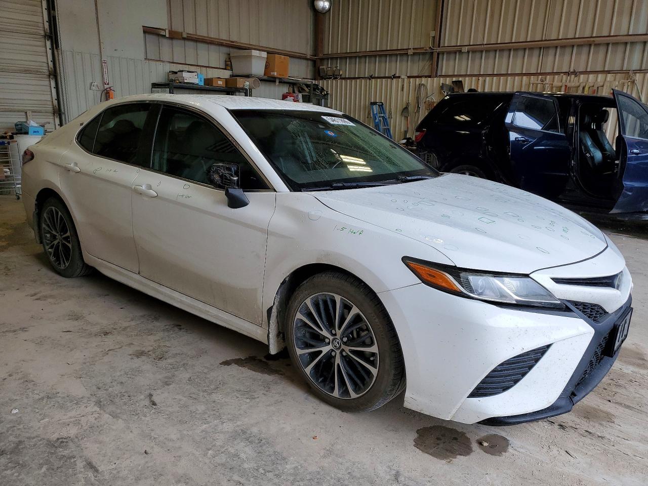 2018 TOYOTA CAMRRY SE — снимка 4