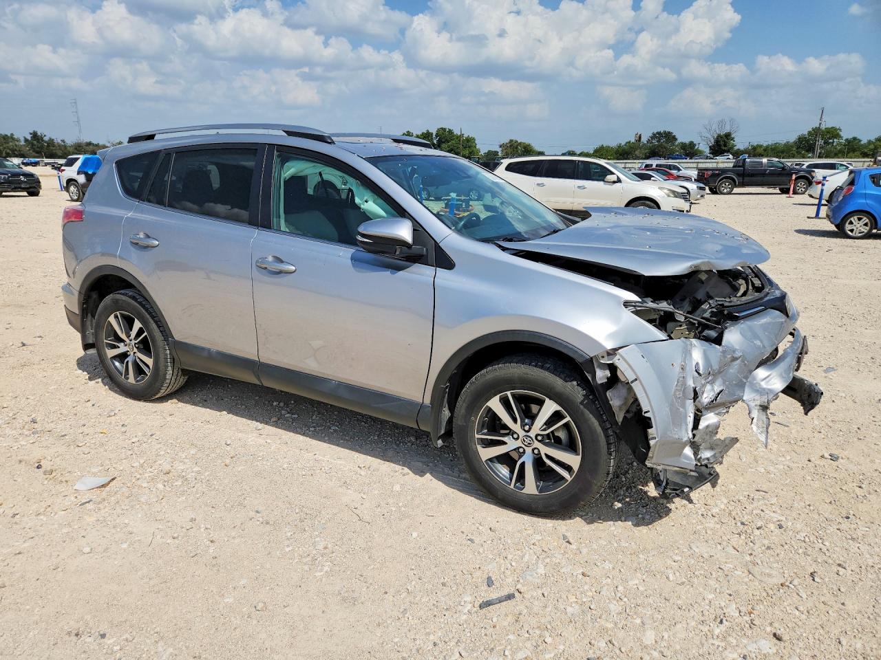 2017 TOYOTA RAV4 XLE — снимка 4