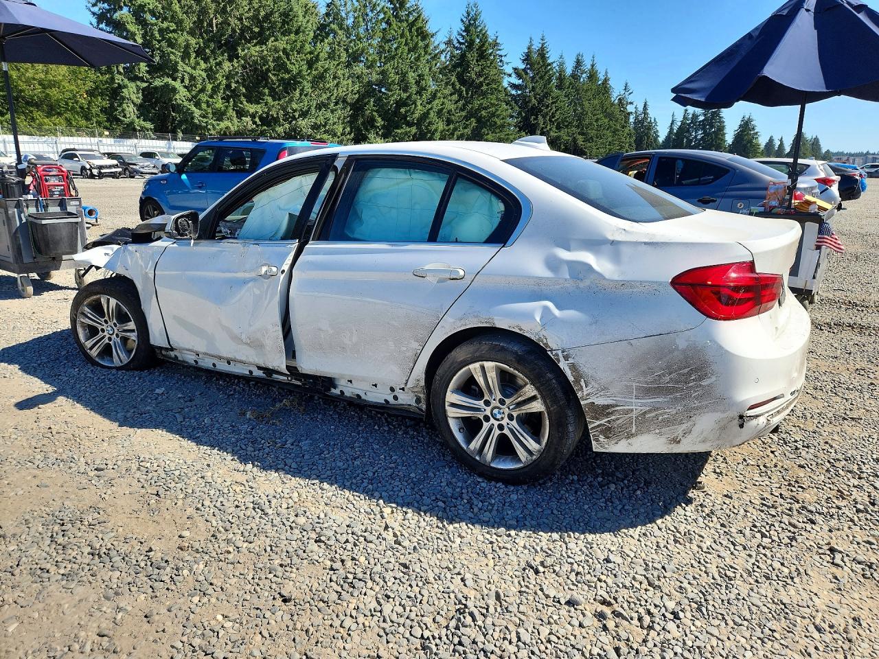 2017 BMW 330 I — снимка 2