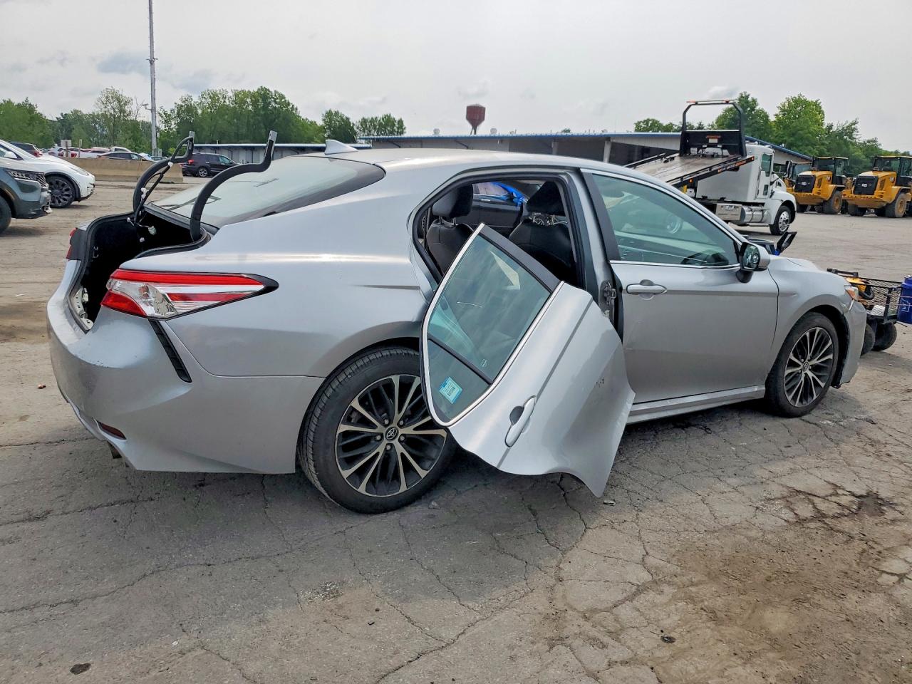 2020 TOYOTA CAMRY SE — снимка 3