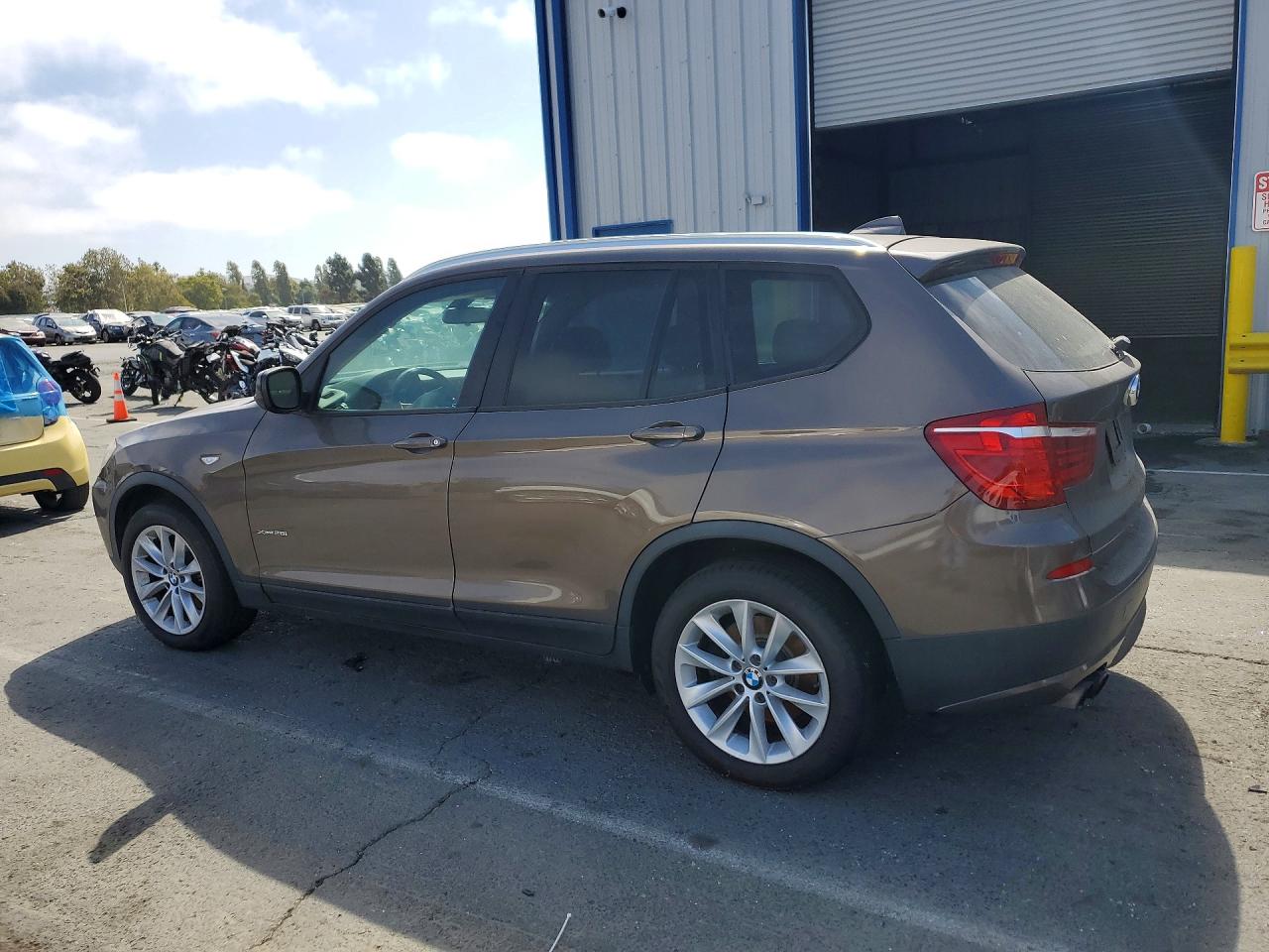 2013 BMW X3 XDRIVE28I — снимка 2