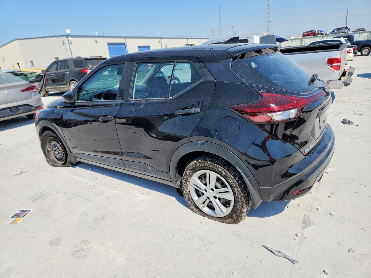 2024 NISSAN KICKS S — снимка 2