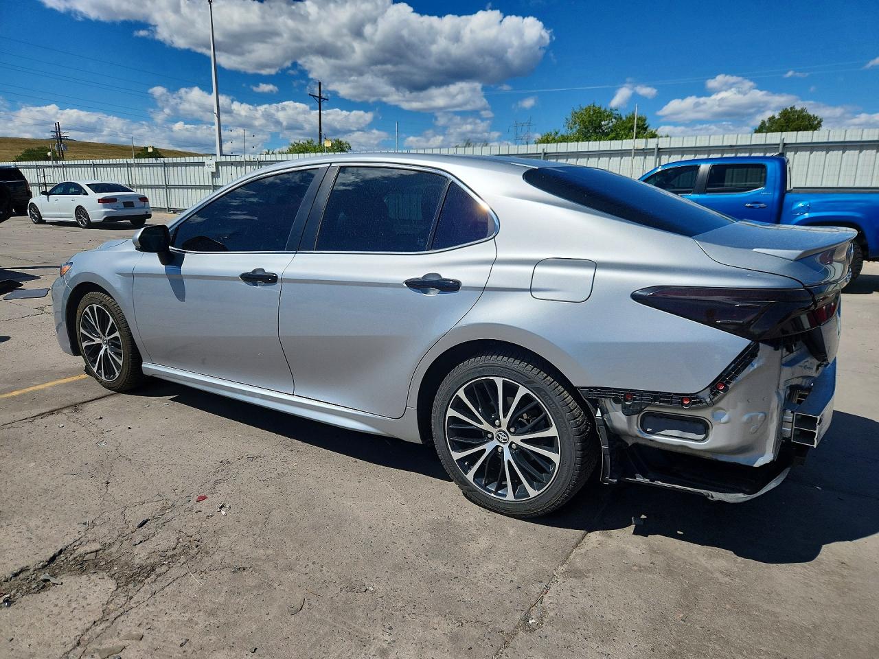 2018 TOYOTA CAMRY SE — снимка 2