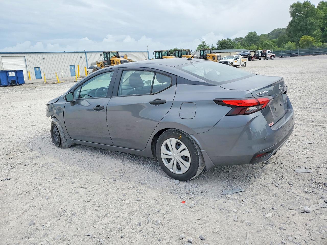 2024 NISSAN VERSA S — снимка 2