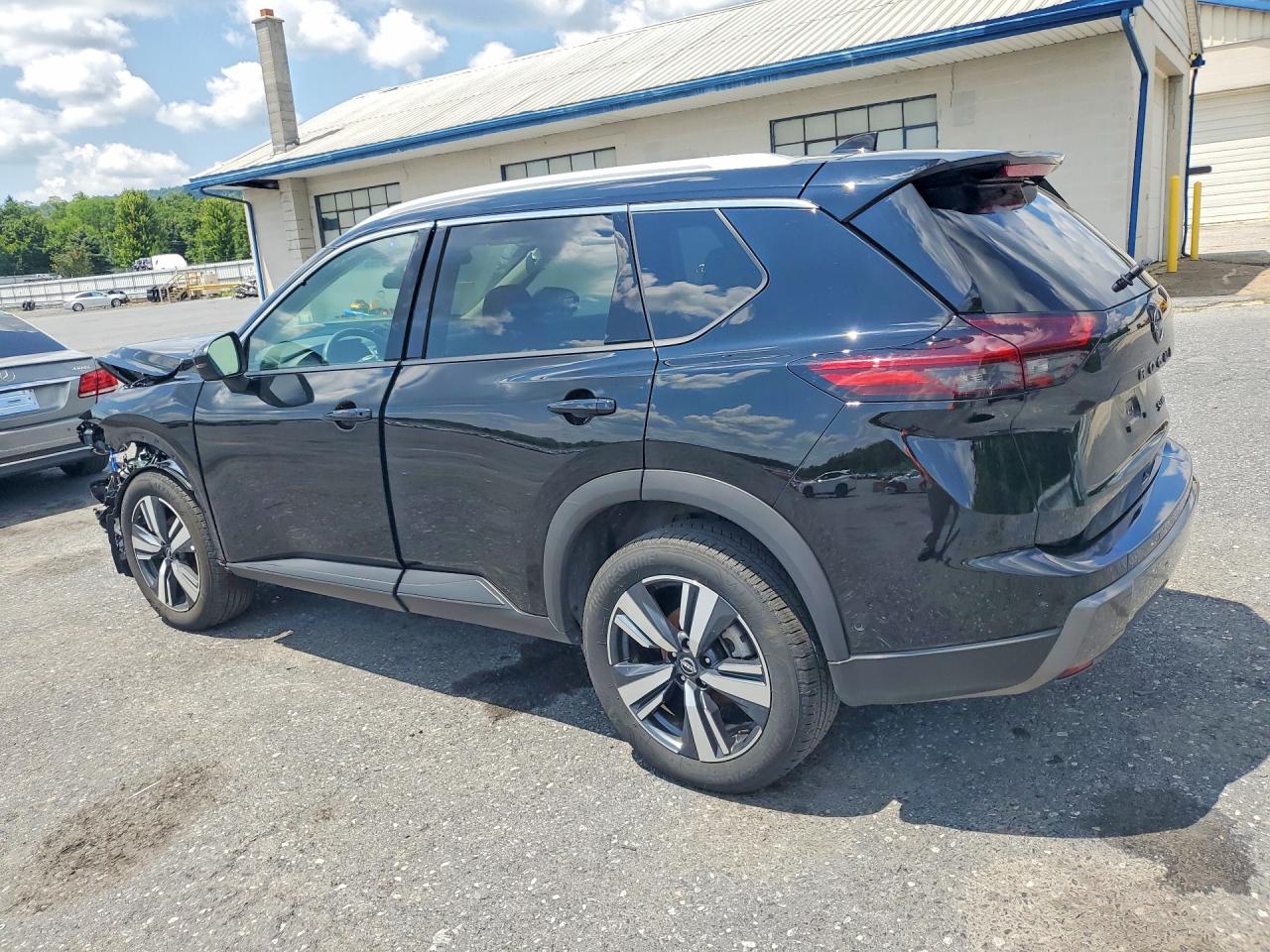 2026 NISSAN ROGUE SL — снимка 2