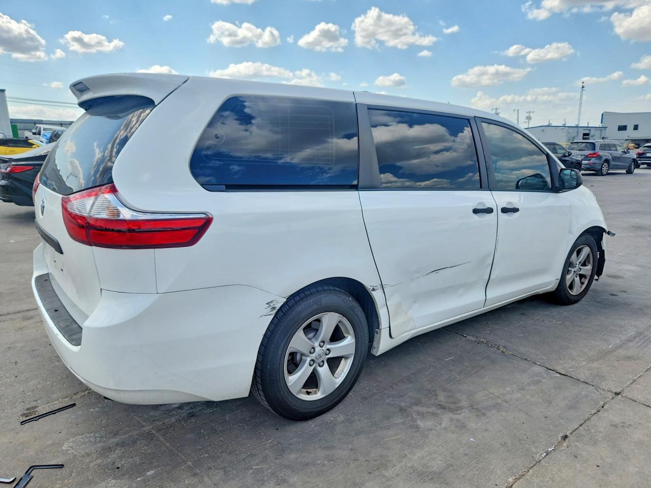 2015 TOYOTA SIENNA L 7-PASSENGER — снимка 3