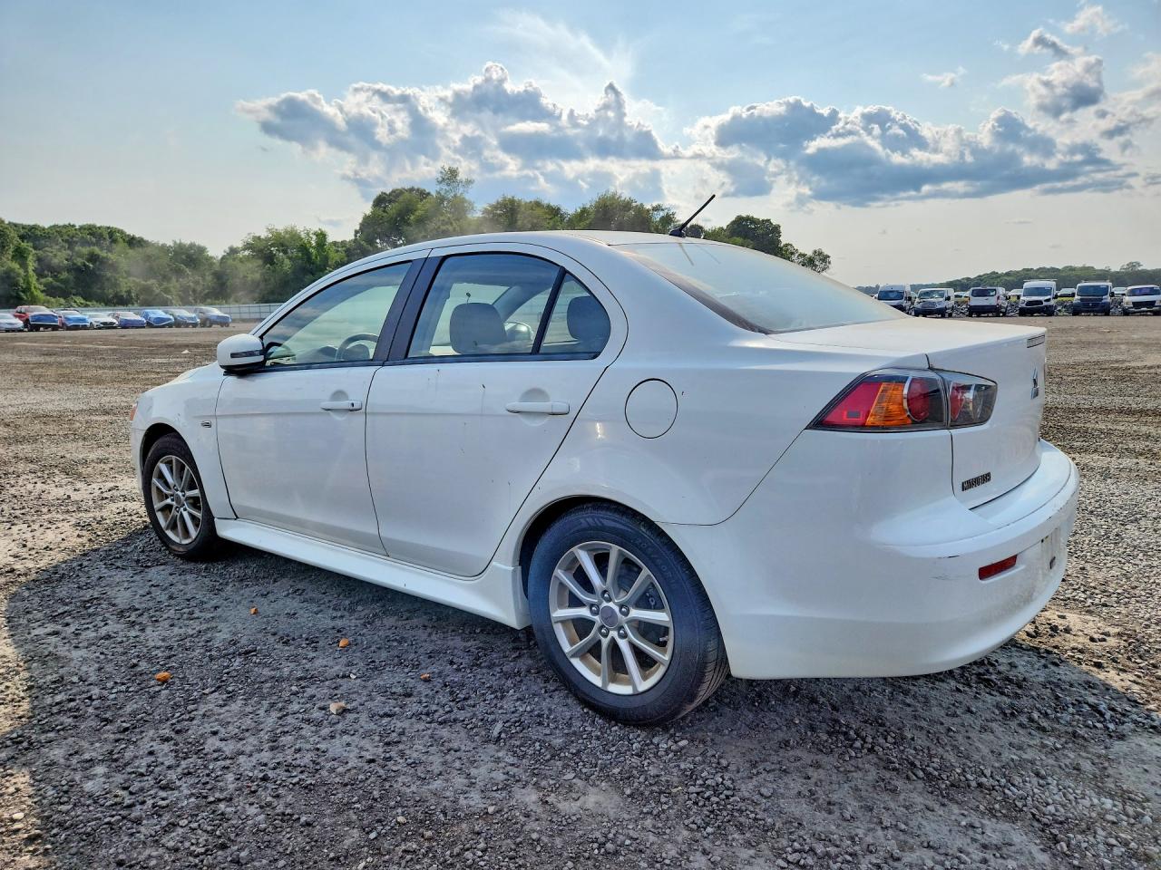 2015 MITSUBISHI LANCER ES — снимка 2