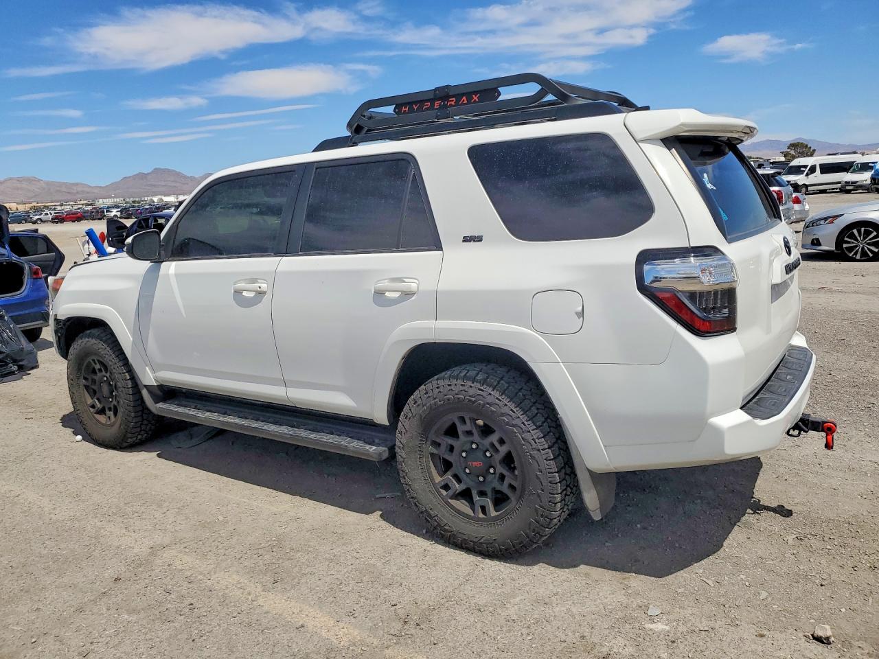 2017 TOYOTA 4RUNNER SR5 — снимка 2