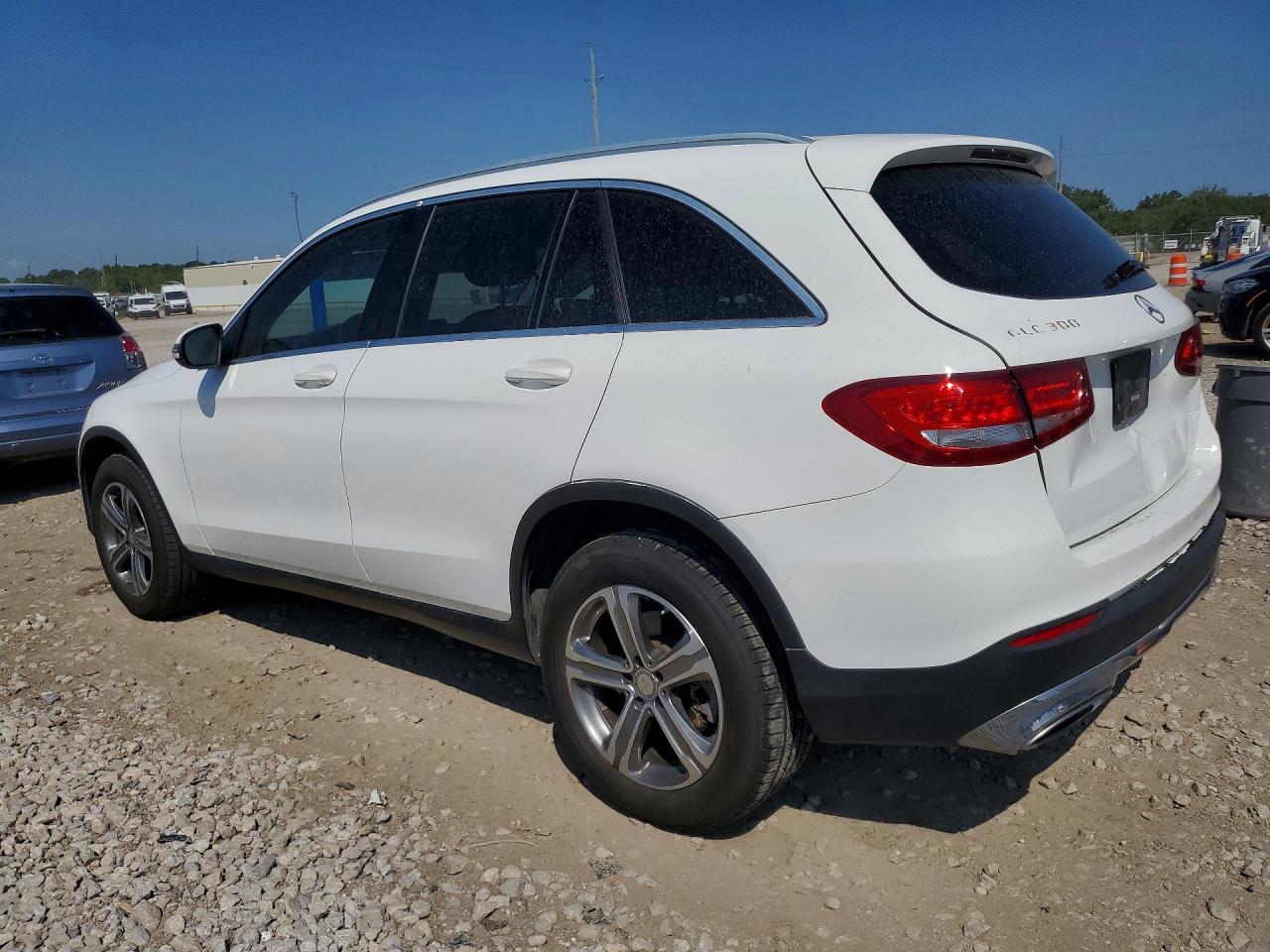 2016 MERCEDES-BENZ GLC 300 — снимка 2