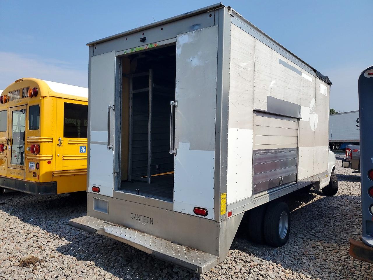2023 CHEVROLET EXPRESS — снимка 3