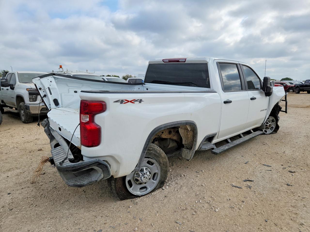 2026 CHEVROLET SILVERADO K2500 HEAVY DUTY — снимка 3