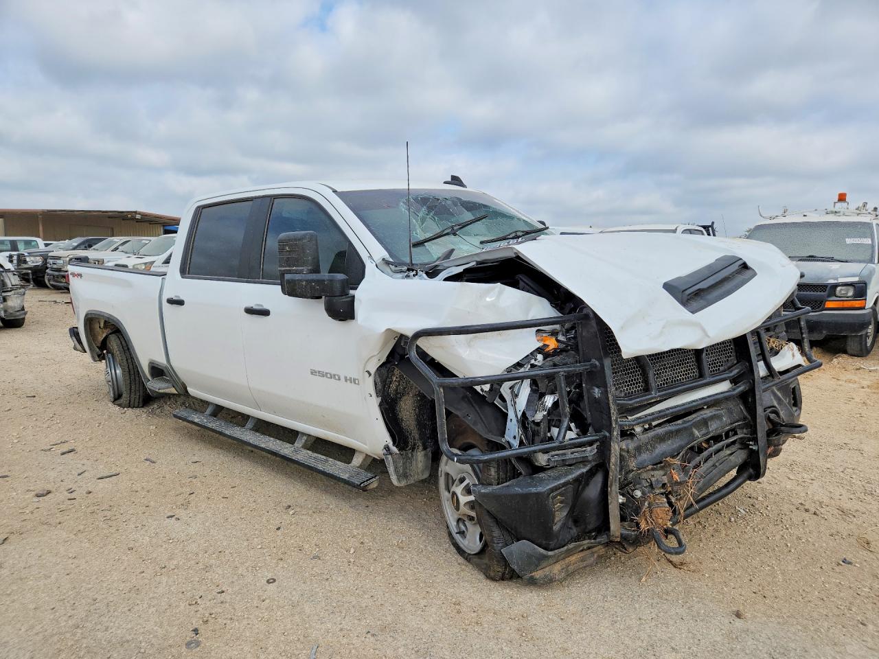 2026 CHEVROLET SILVERADO K2500 HEAVY DUTY — снимка 4