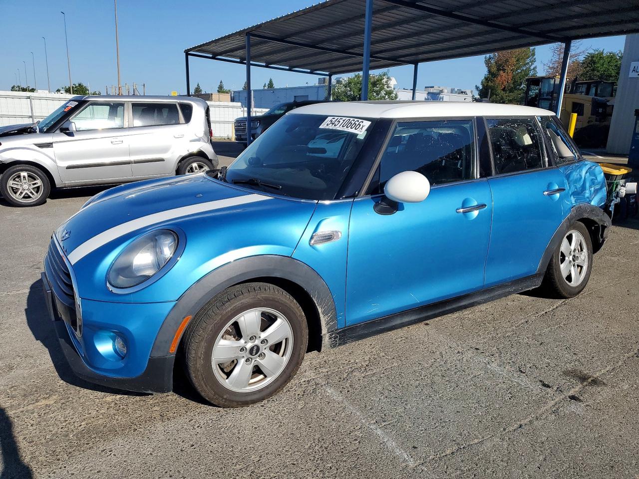 2016 MINI COOPER