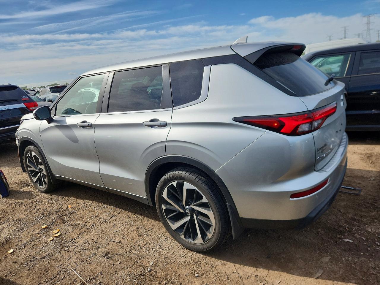 2022 MITSUBISHI OUTLANDER ES — снимка 2