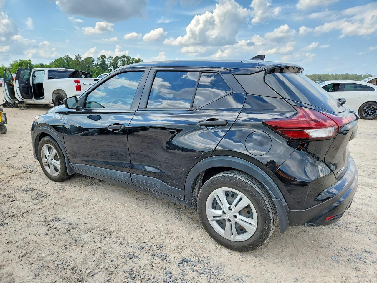 2021 NISSAN KICKS S — снимка 2