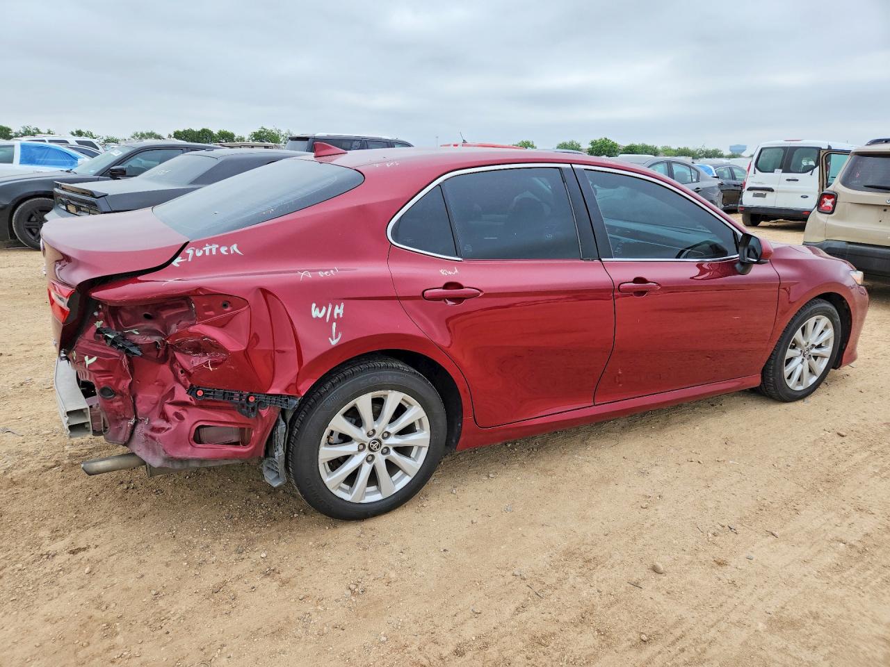2020 TOYOTA CAMRY LE — снимка 3