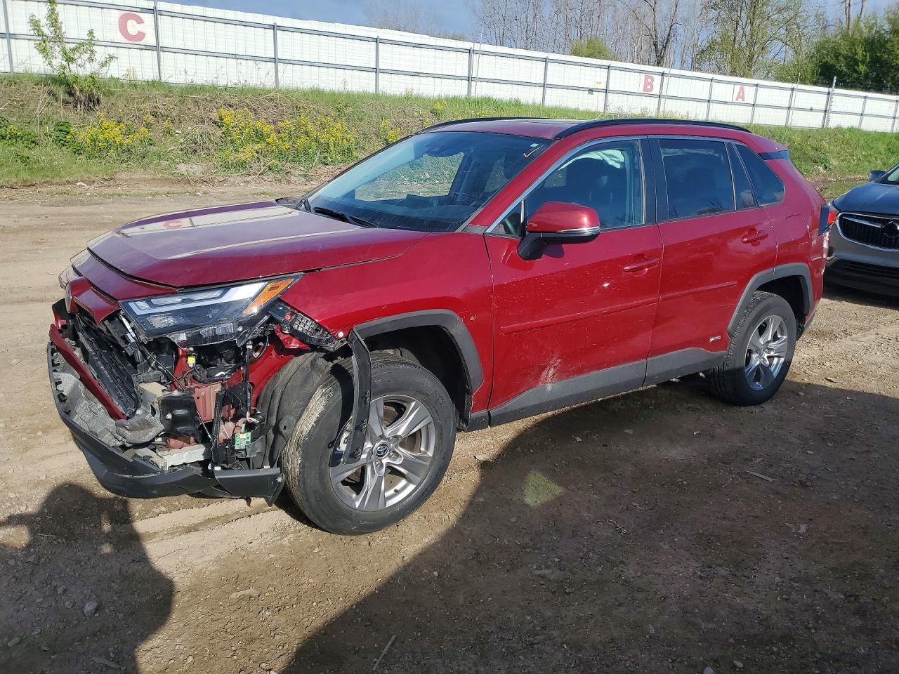 2022 TOYOTA RAV4 XLE